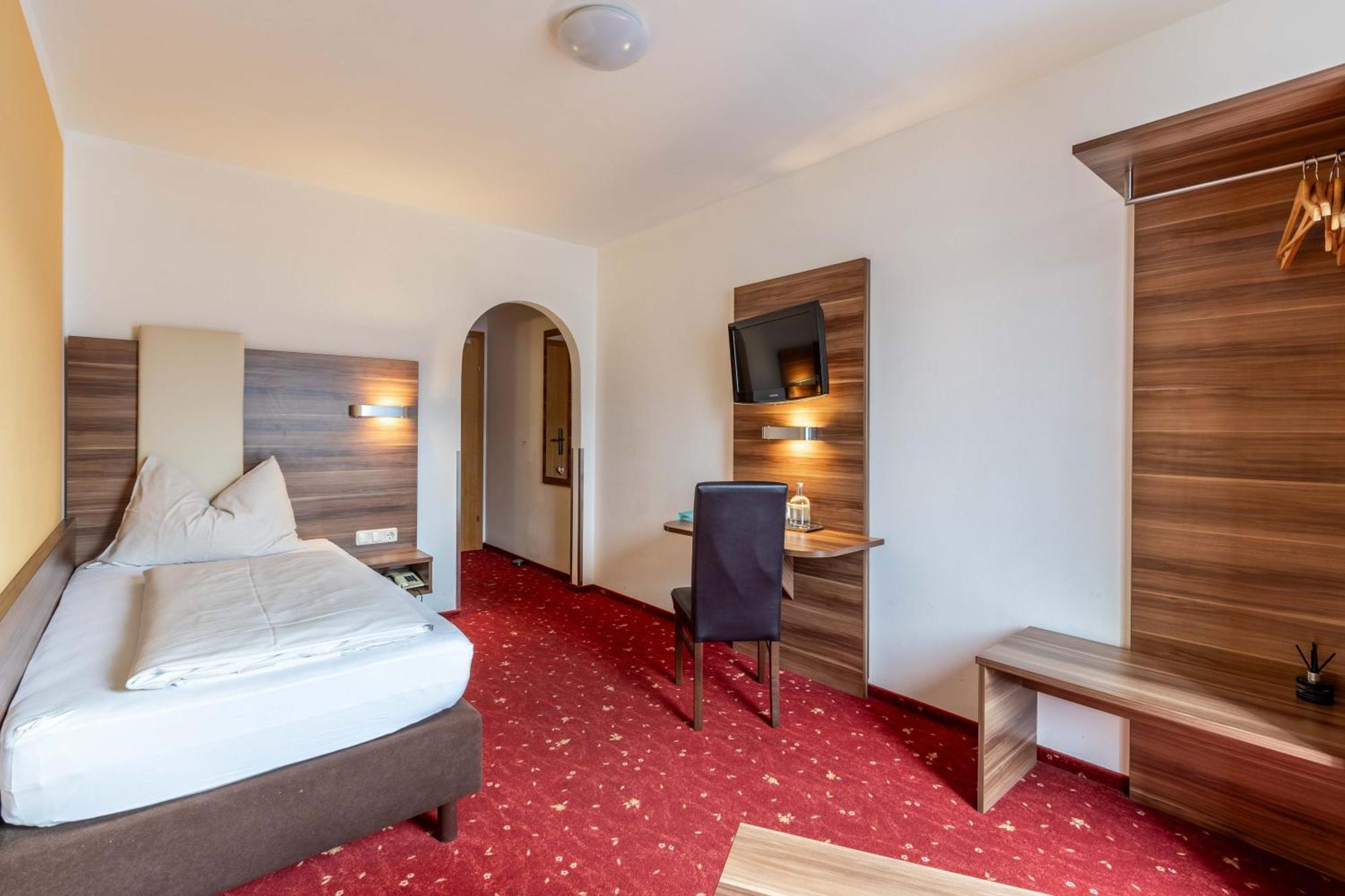 Hotel Post By Keyone Bad Mitterndorf Exterior photo